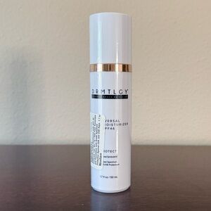 DRMTLGY Universal Moisturizer SPF 46 - White and Gold
